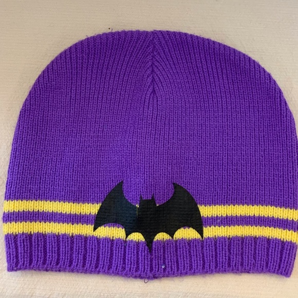 DC Superhero Girls Purple w/ Yellow Batman Skull Cap - Picture 1 of 4